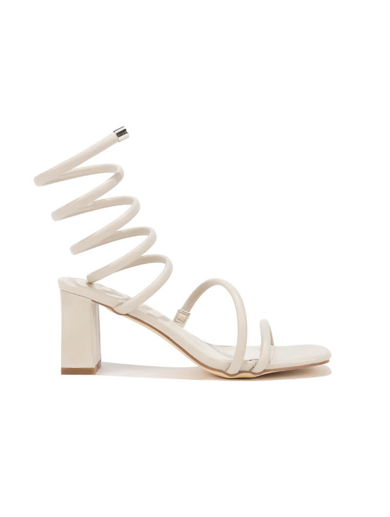 Sandales à talons à lanières